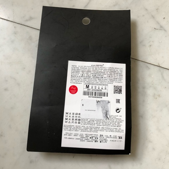 NEW IN PACK Zara Pin Accessories - Picture 3 of 3